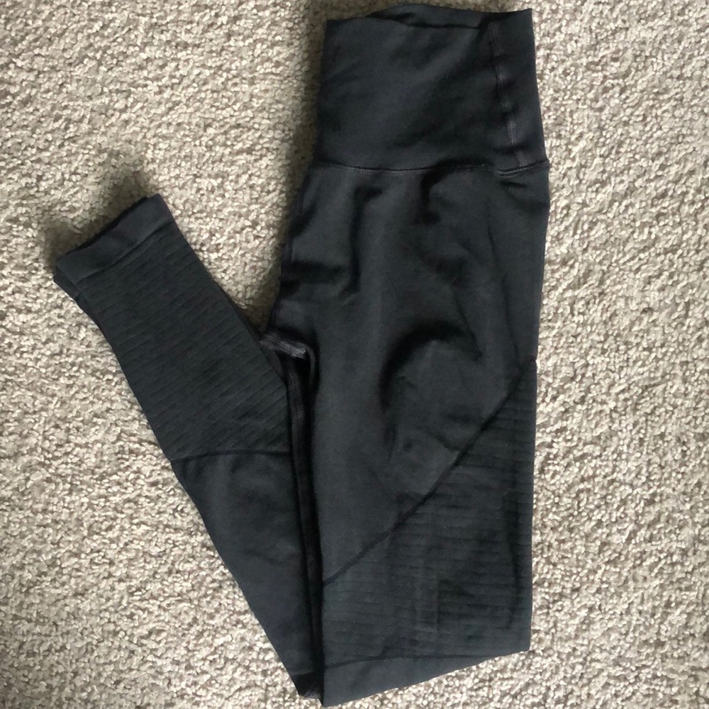 Alphalete revival leggings